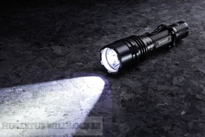 Maxenon General Plus mit Einbau- Ladehalterung 12-240V; 950 Lumen